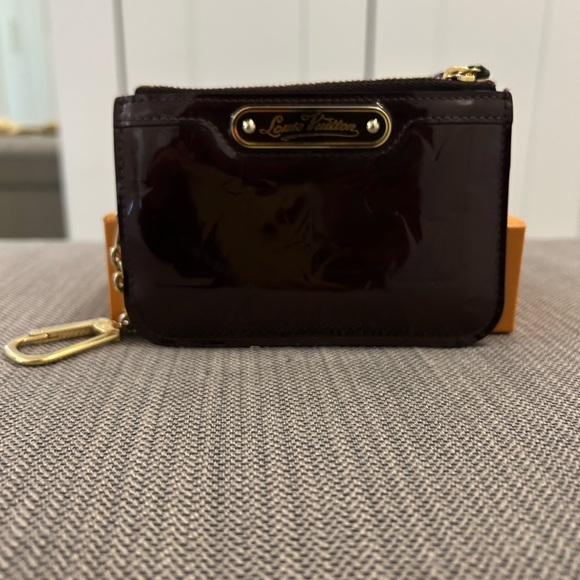Louis Vuitton Amarante Vernis Coin Key Cles - Picture 9 of 16